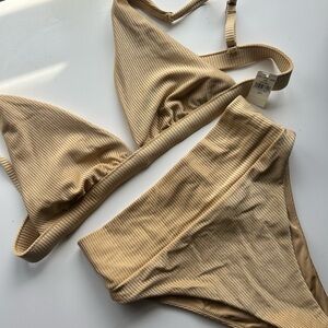AERIE SWIM - NWT - Triangle bikini top, size Large